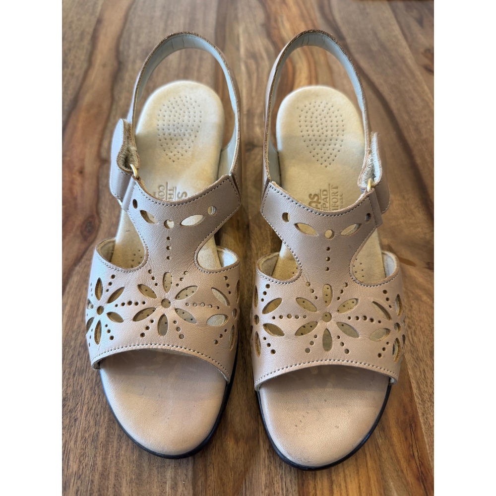 SAS Tripad Comfort Womens 8 N Beige Leather Floral Cutout Slingback Heel Sandals